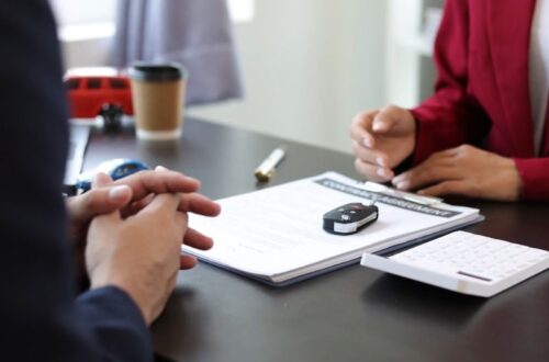 Lizing automobila je dugoročno iznajmljivanje vozila s opcijom otkupa ili vraćanja na kraju ugovora.